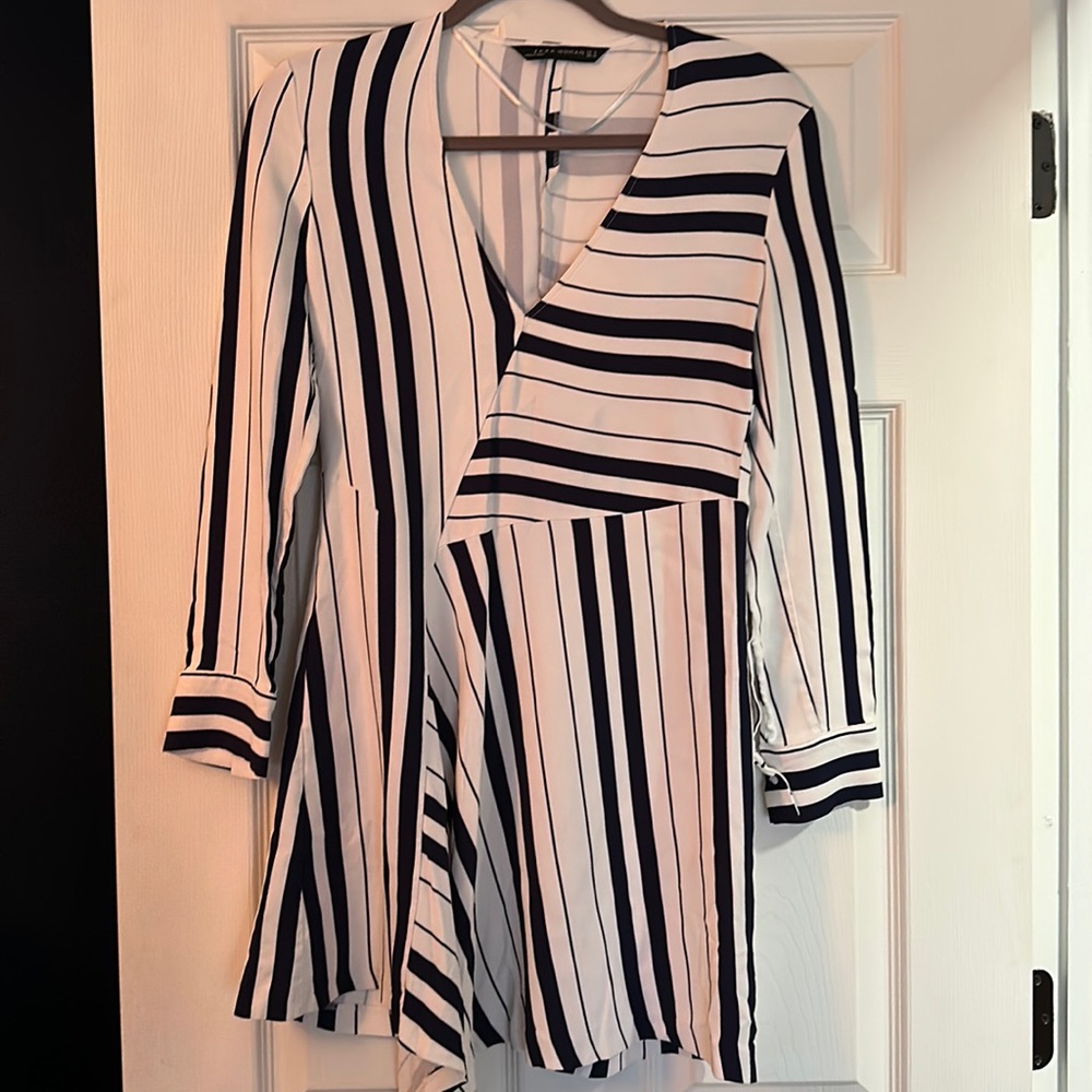 Zara White and Navy Striped Asymmetrical Long Sleeve Dress